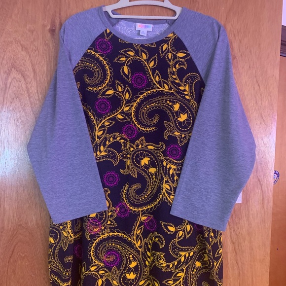 LulaRoe Print Randy Top - Picture 2 of 5